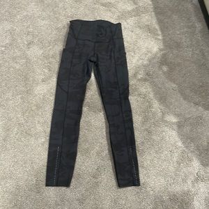 size 4 luluemon leggings worn once gray and black camo